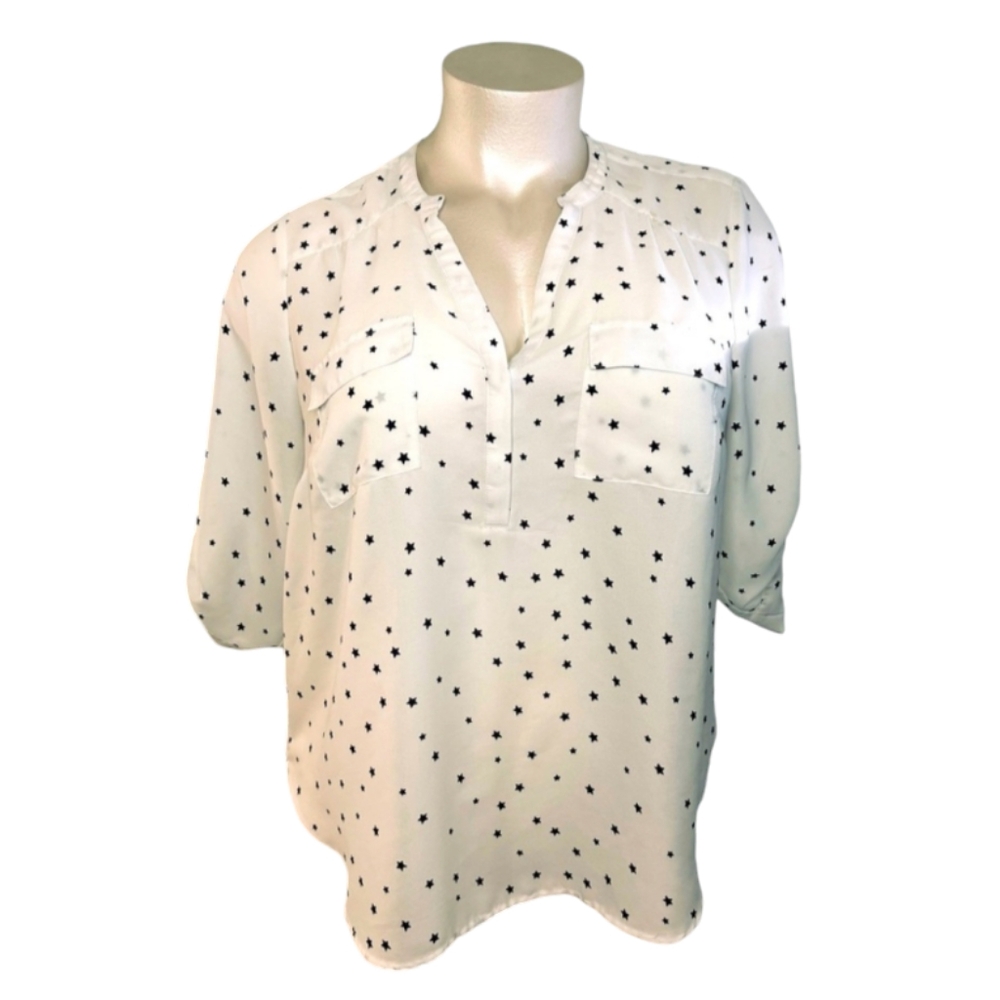 $5 BUNDLE SALE!  Torrid White Blouse/Black Stars, Sz 1, NWOT